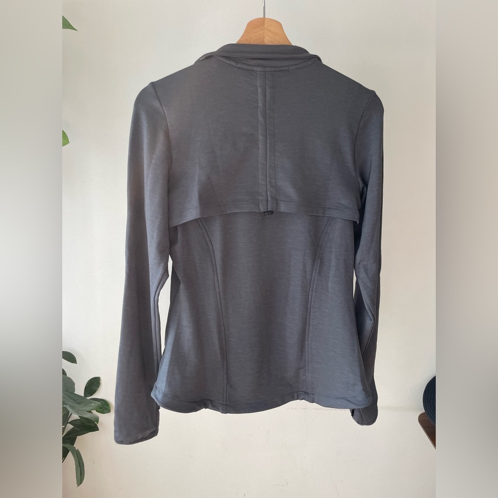 Athleta Yoga/Running Jacket Small - image 6
